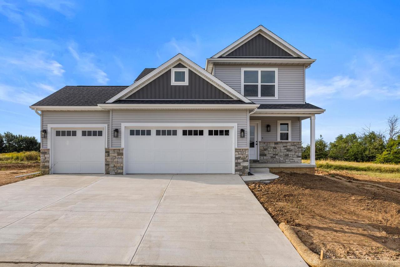 709 Wheatley Dr., Mahomet, IL 61853