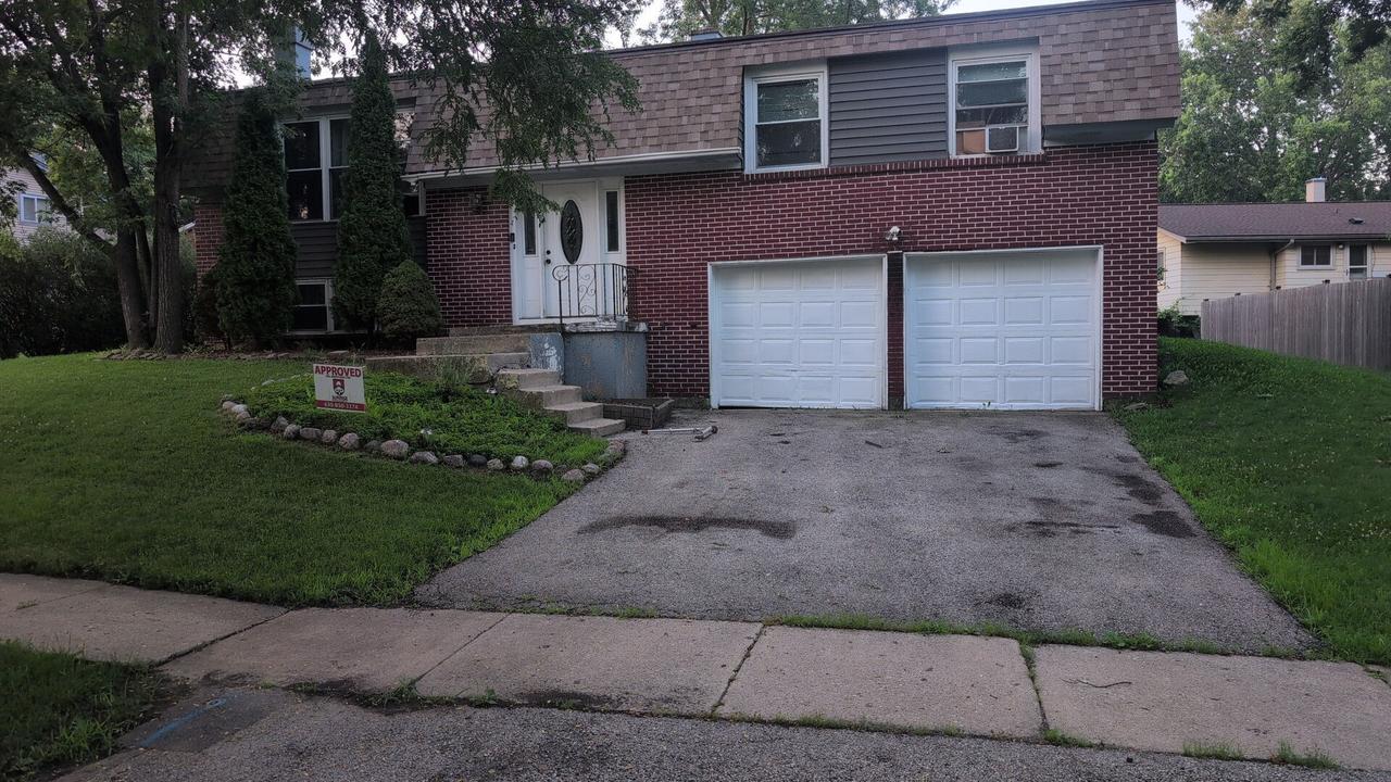 427 Devon Ln., Bolingbrook, IL 60440