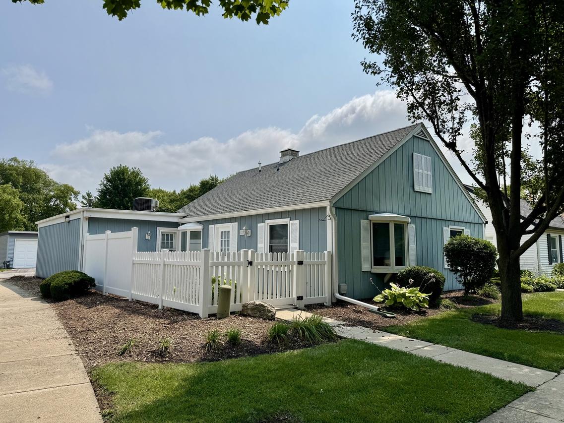 119 Garden Dr., Montgomery, IL 60538