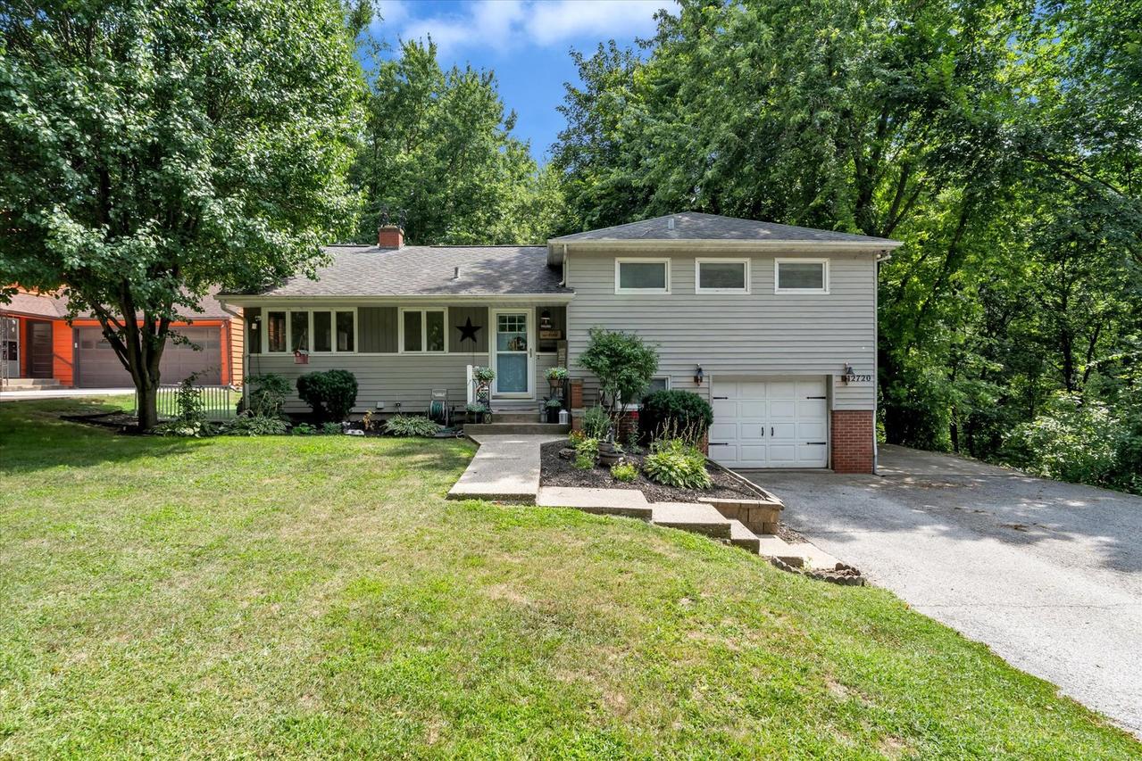2720 31st Ave., Rock Island, IL 61201