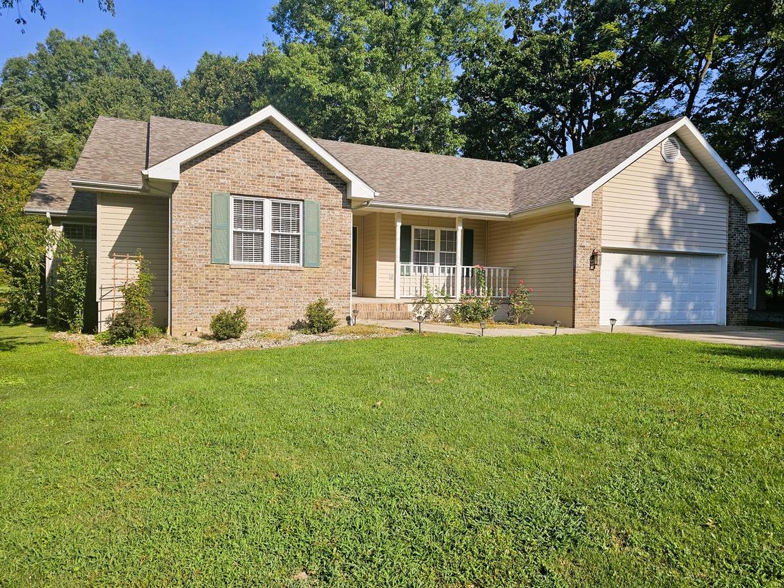 14687 N Lost Lake Ln., Mt Vernon, IL 62864
