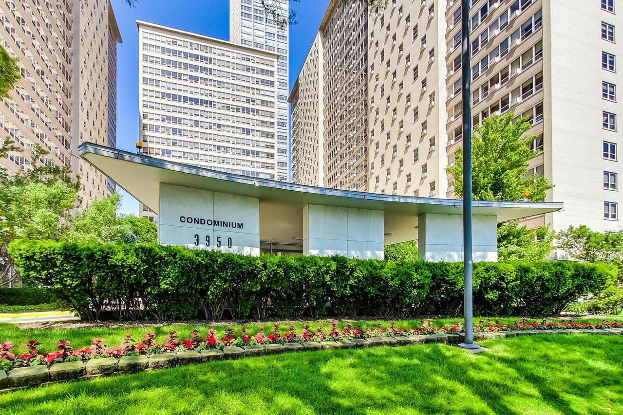 3950 N Lake Shore Dr. #227E, Chicago, IL 60613