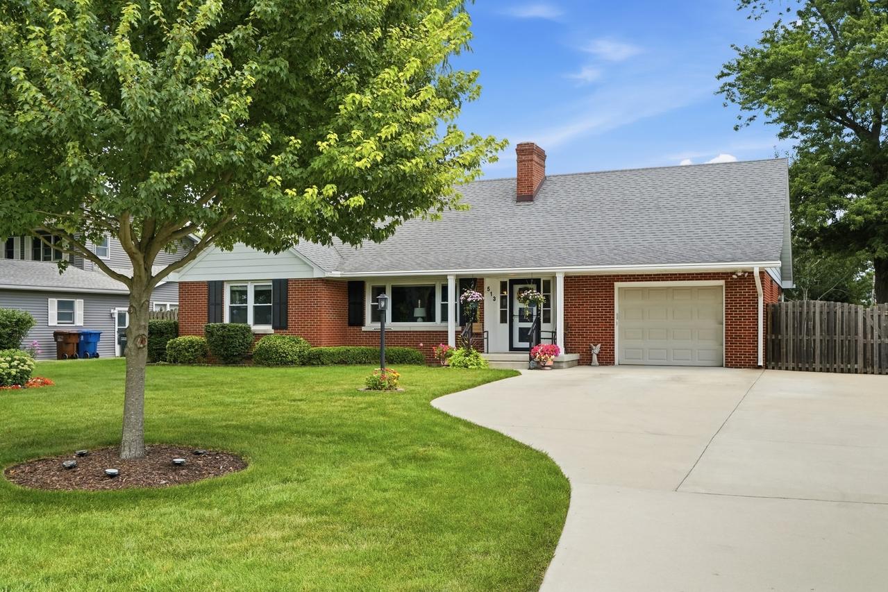 513 N West St., Peotone, IL 60468
