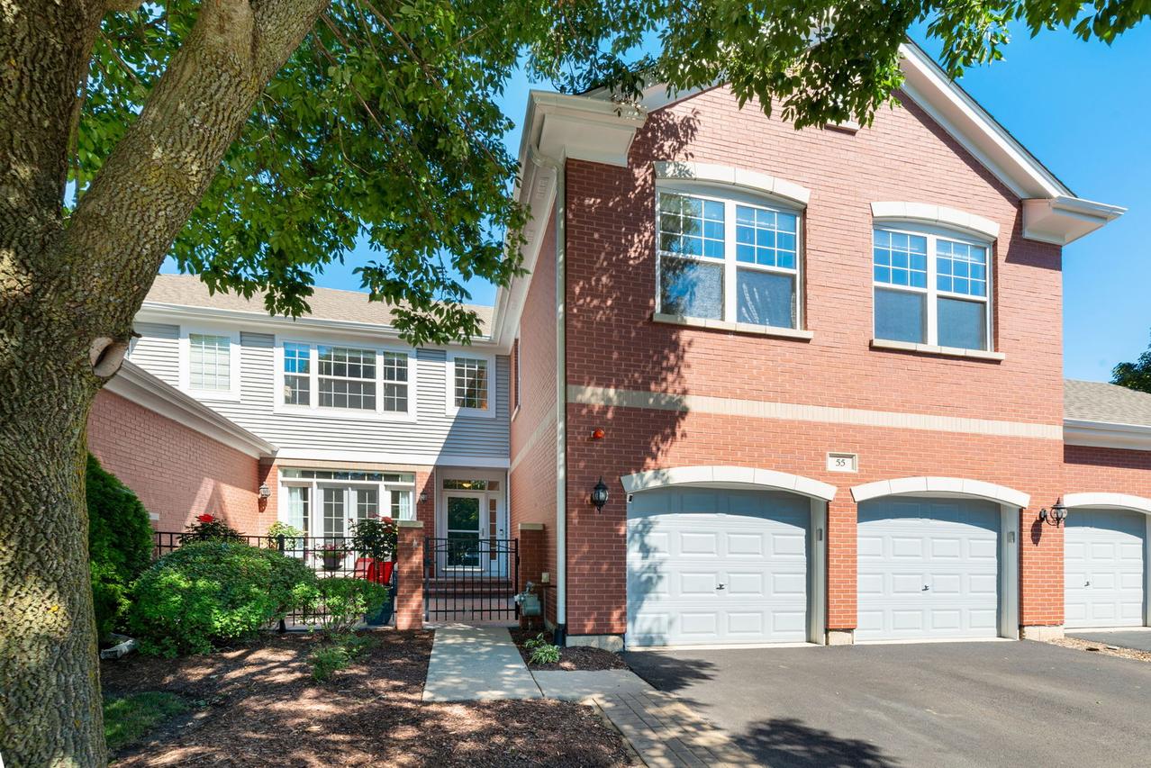 55 Lakebreeze Ct., Lake Zurich, IL 60047