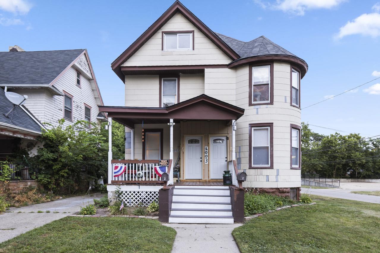 1003 Haskell Ave., Rockford, IL 61103