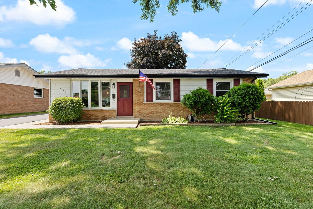 13108 Fairway Dr., Crestwood, IL 60418