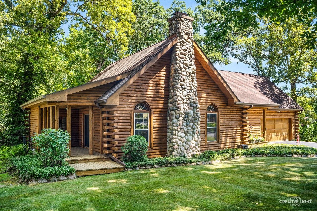 2016 Villanova Dr., Johnsburg, IL 60051