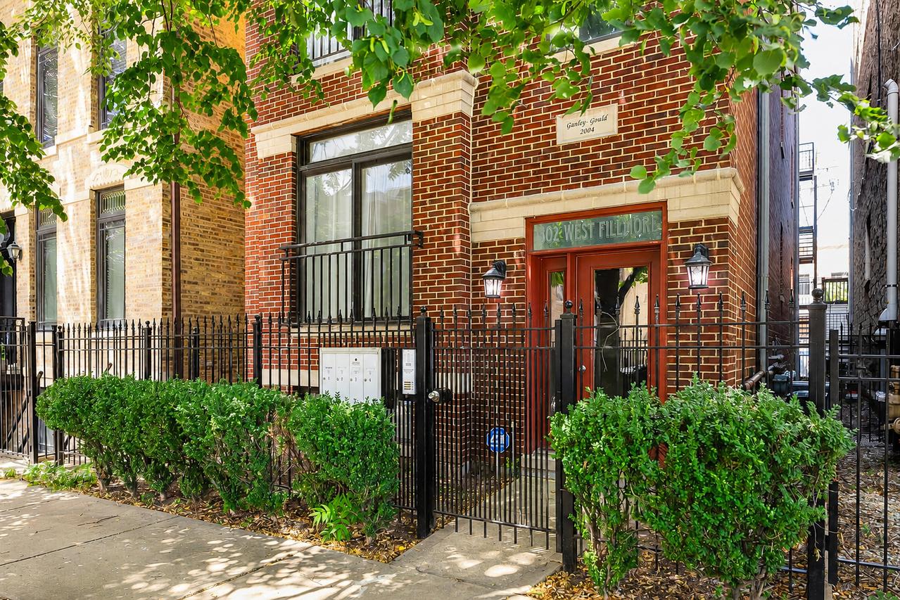 1302 W Fillmore St. #4, Chicago, IL 60607