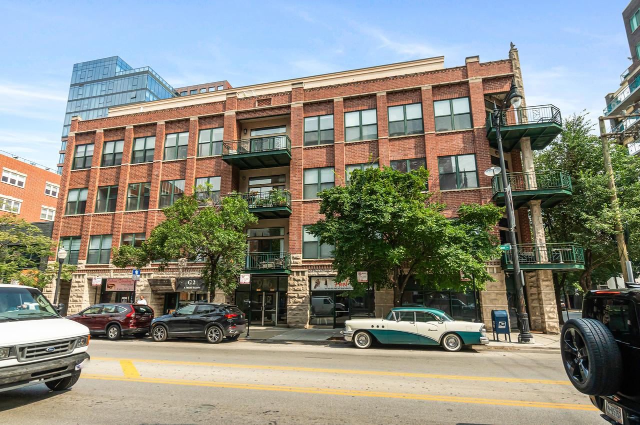 936 W Madison St. #D2, Chicago, IL 60607