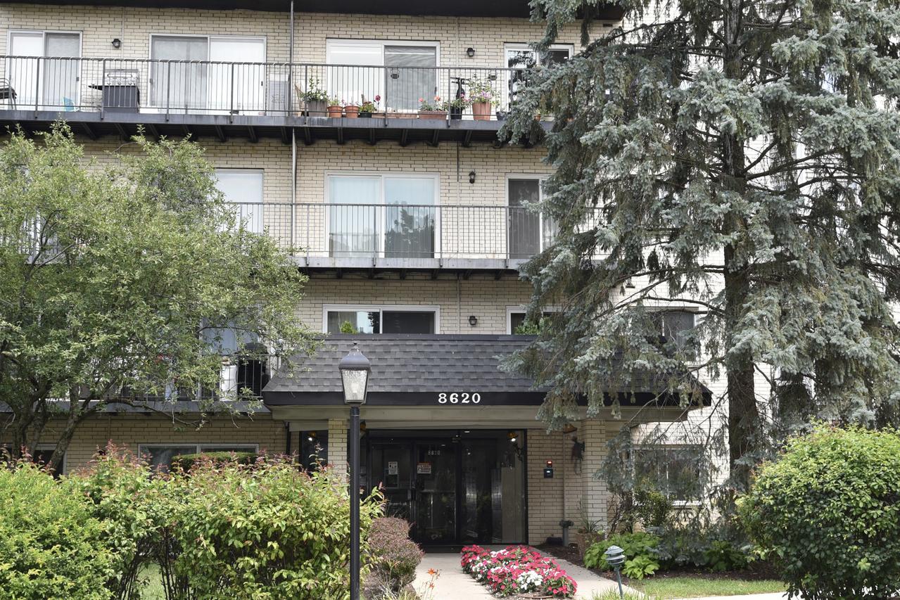 8620 Waukegan Rd. #105, Morton Grove, IL 60053