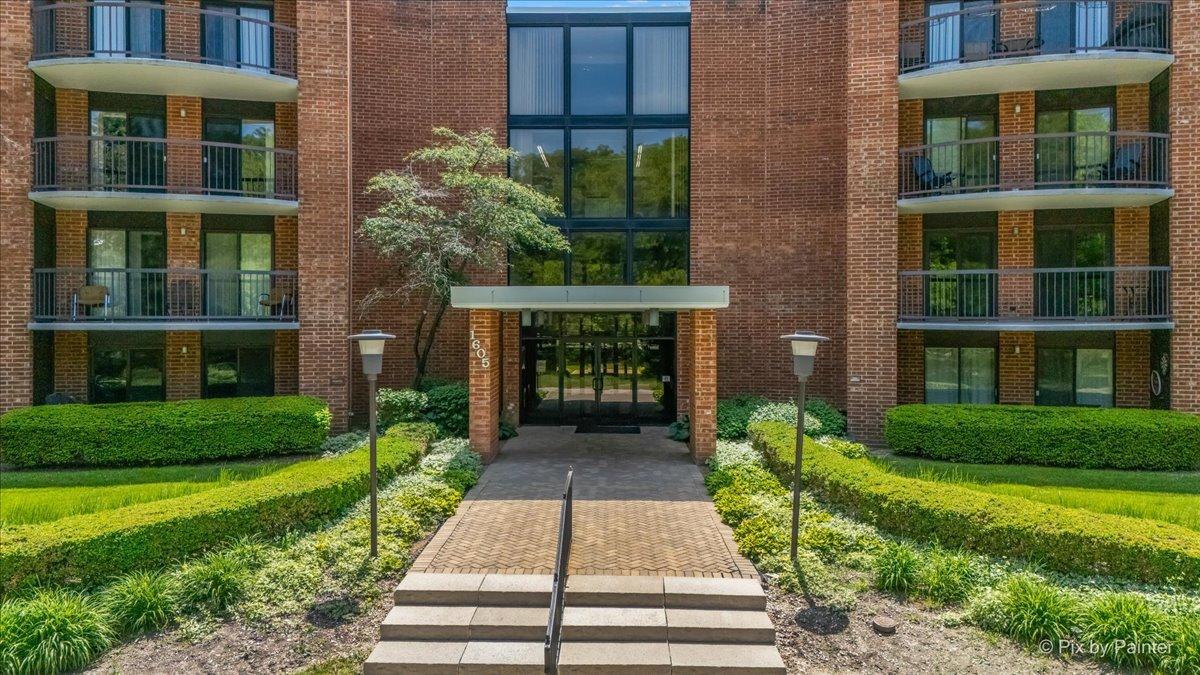 1605 E Central Rd. #301A, Arlington Heights, IL 60005
