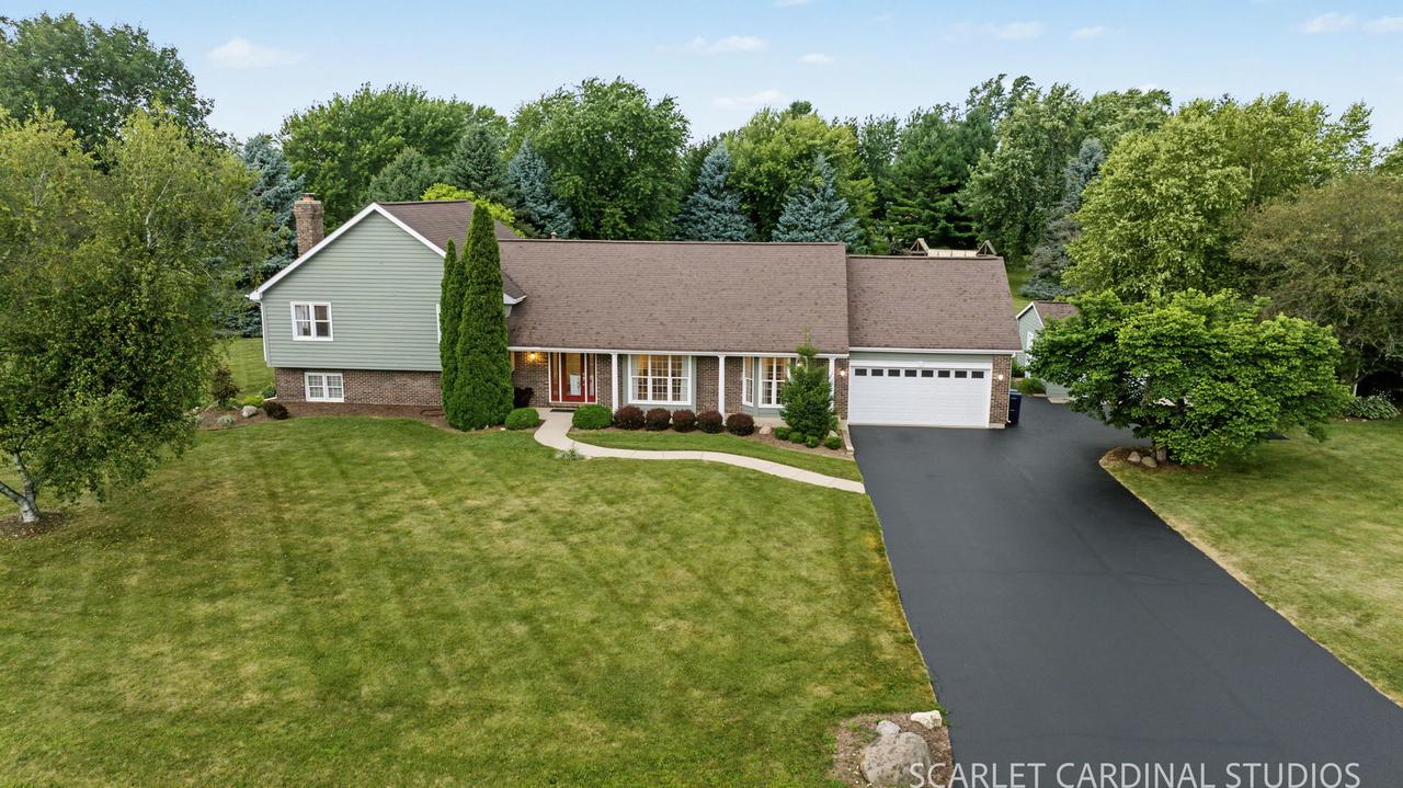 38W324 Killey Ln., Geneva, IL 60134