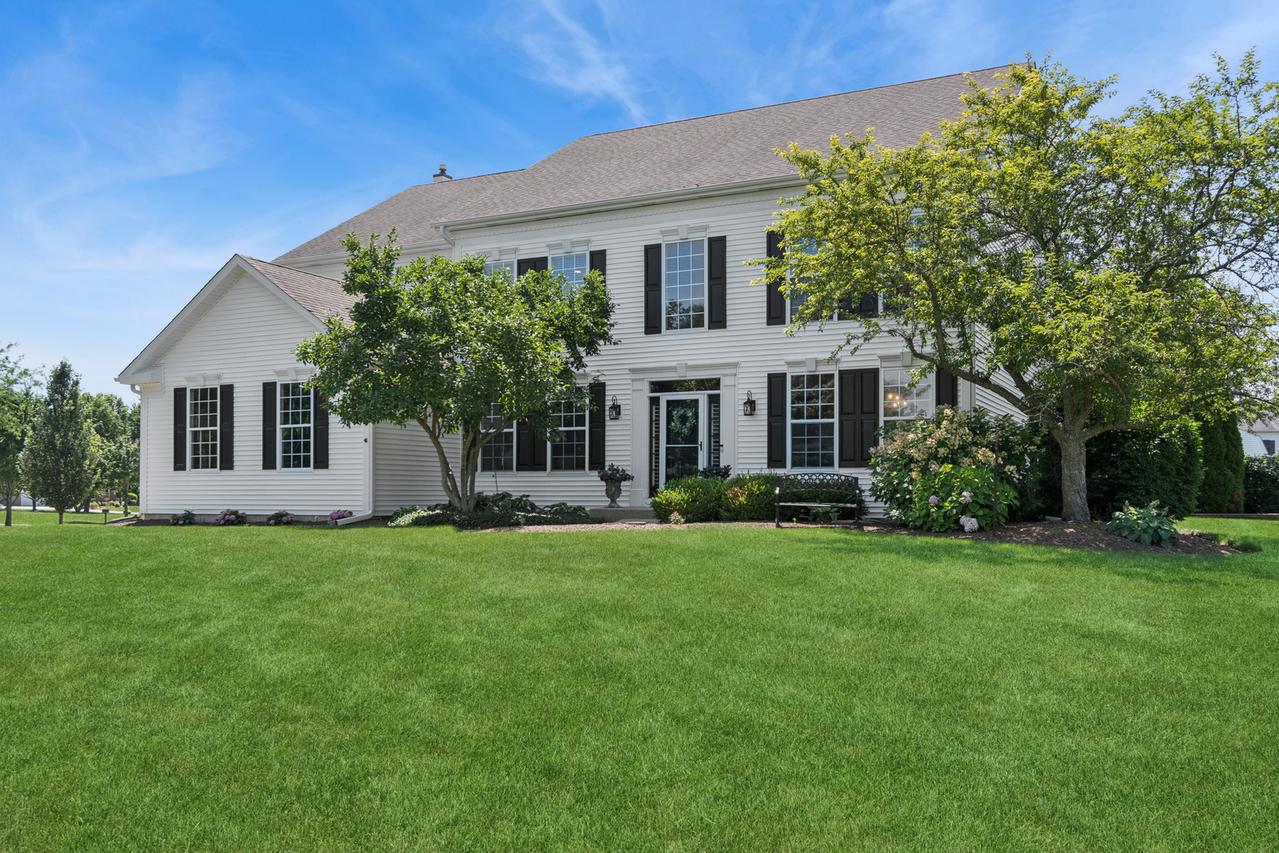 1574 Old Forge Rd., Bartlett, IL 60103