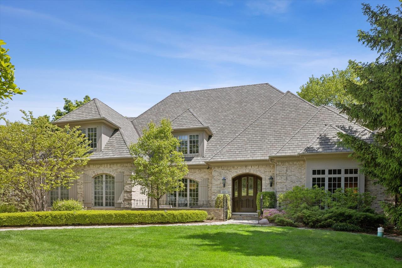 901 Cleveland Rd., Hinsdale, IL 60521