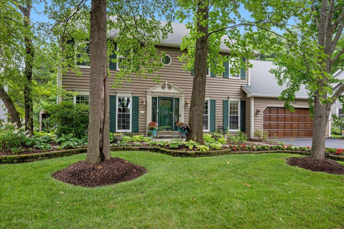 1533 Meadowland Dr., Naperville, IL 60540