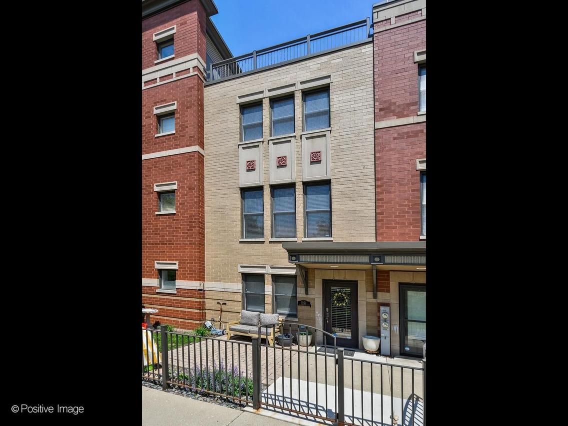 1023 N Kingsbury St., Chicago, IL 60610