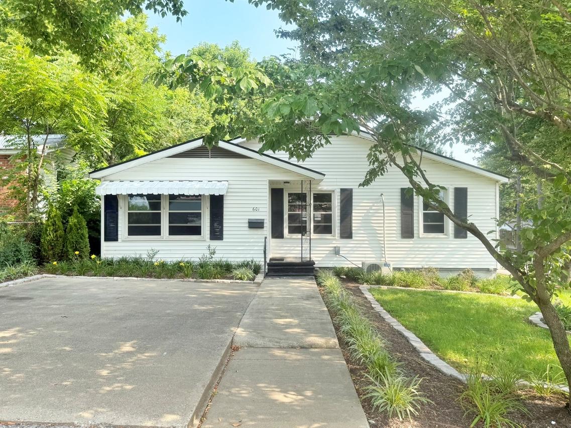 601 W 18th St., Metropolis, IL 62960