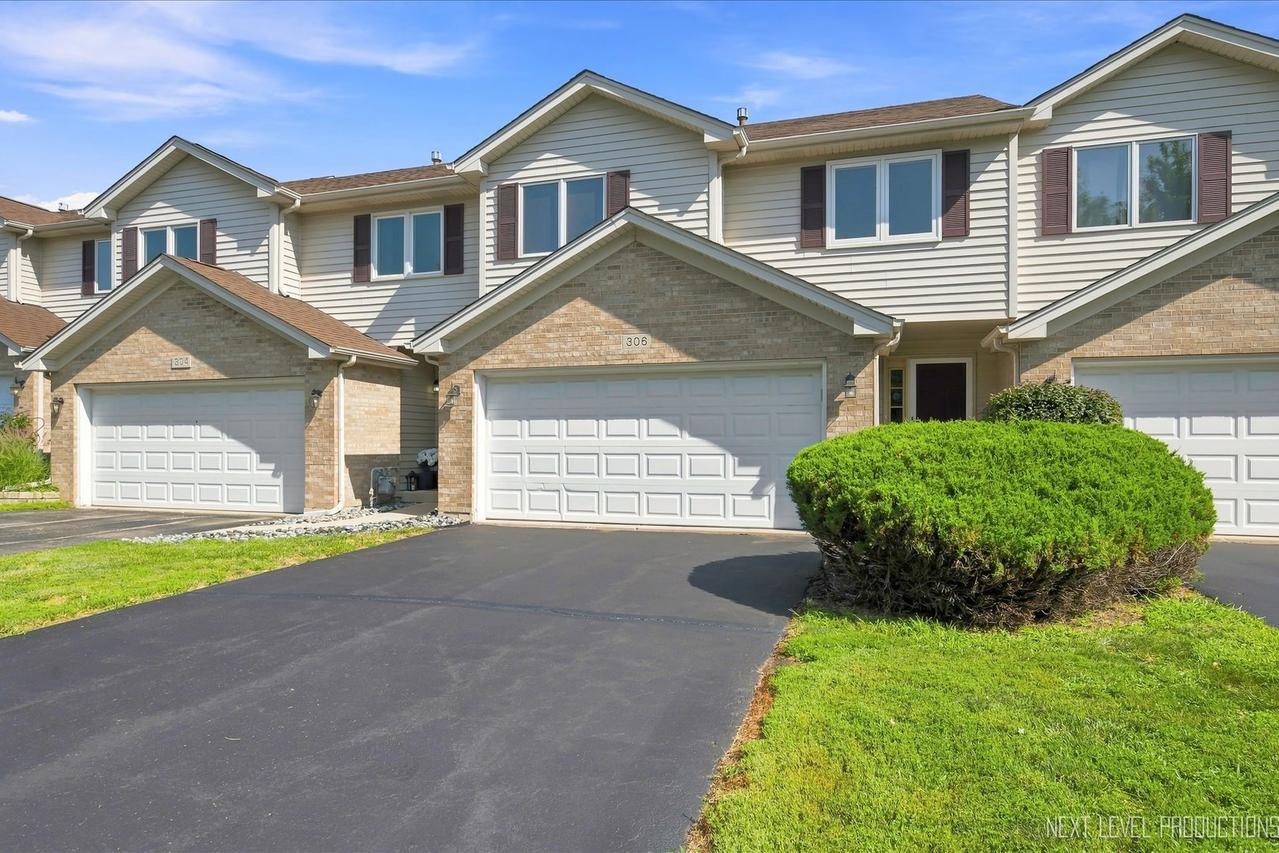 306 Conley Dr., Elburn, IL 60119