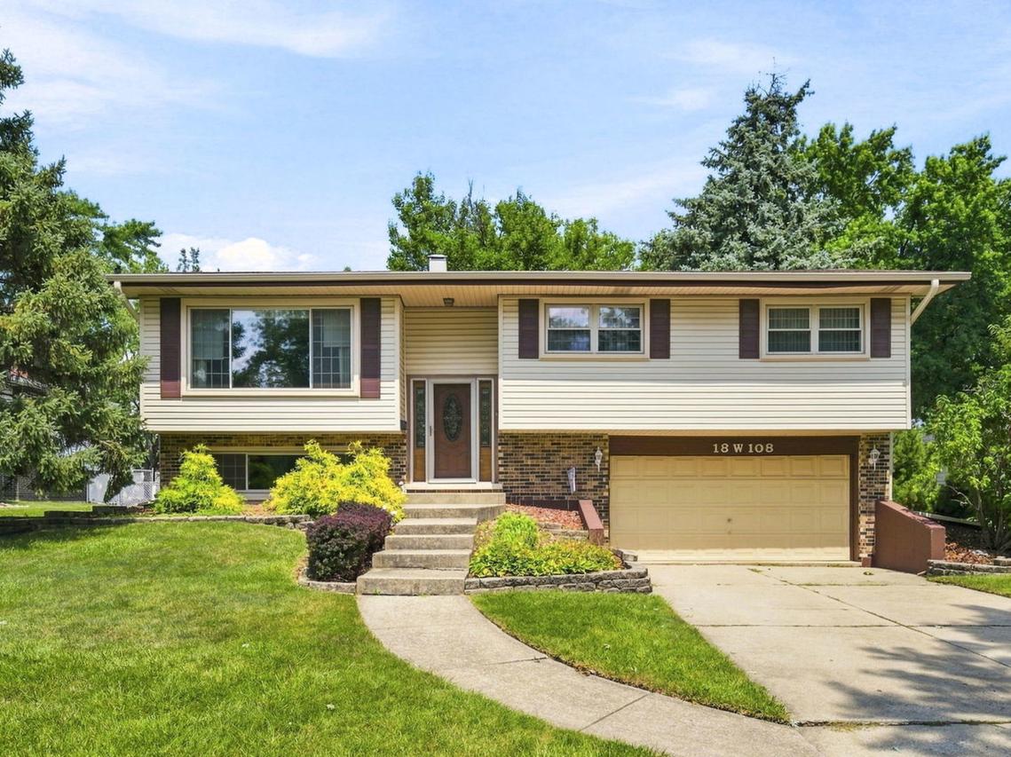 18W108 71st St., Darien, IL 60561