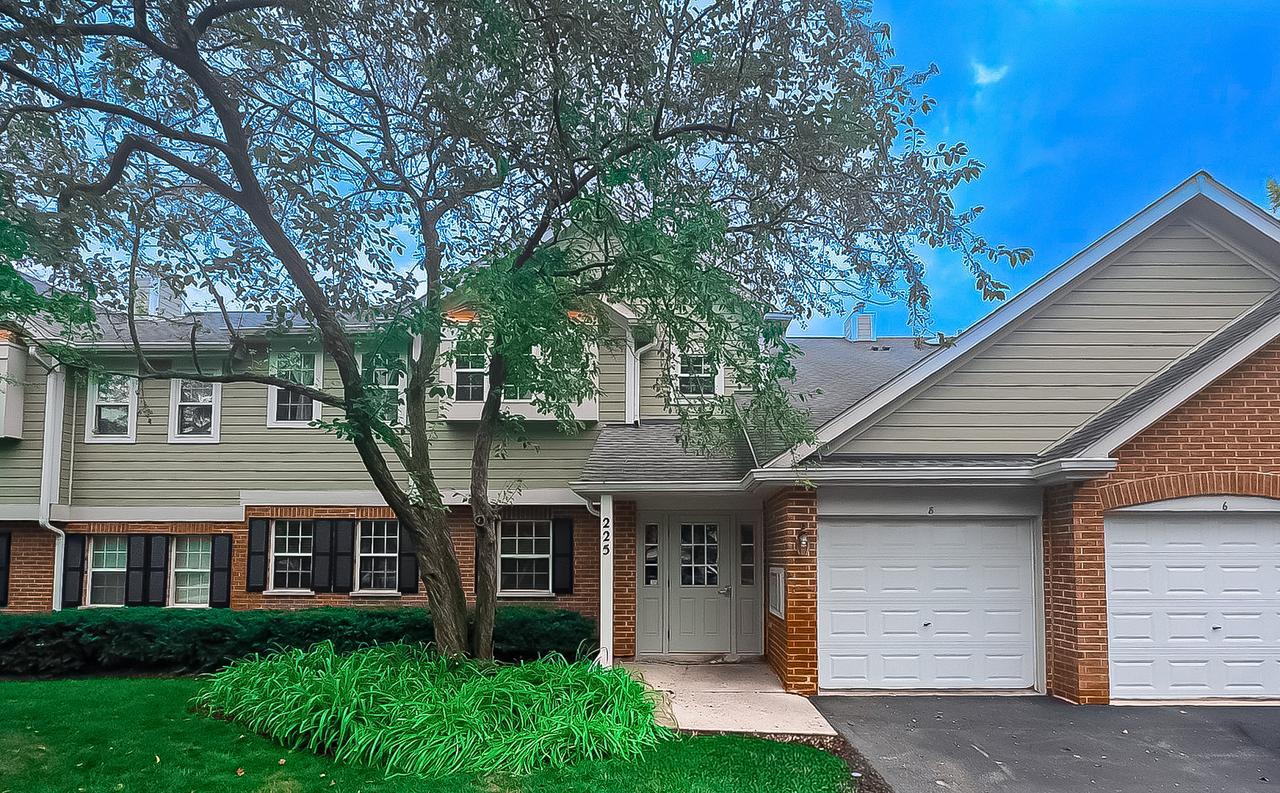 225 Columbia Ct. #6, Schaumburg, IL 60193