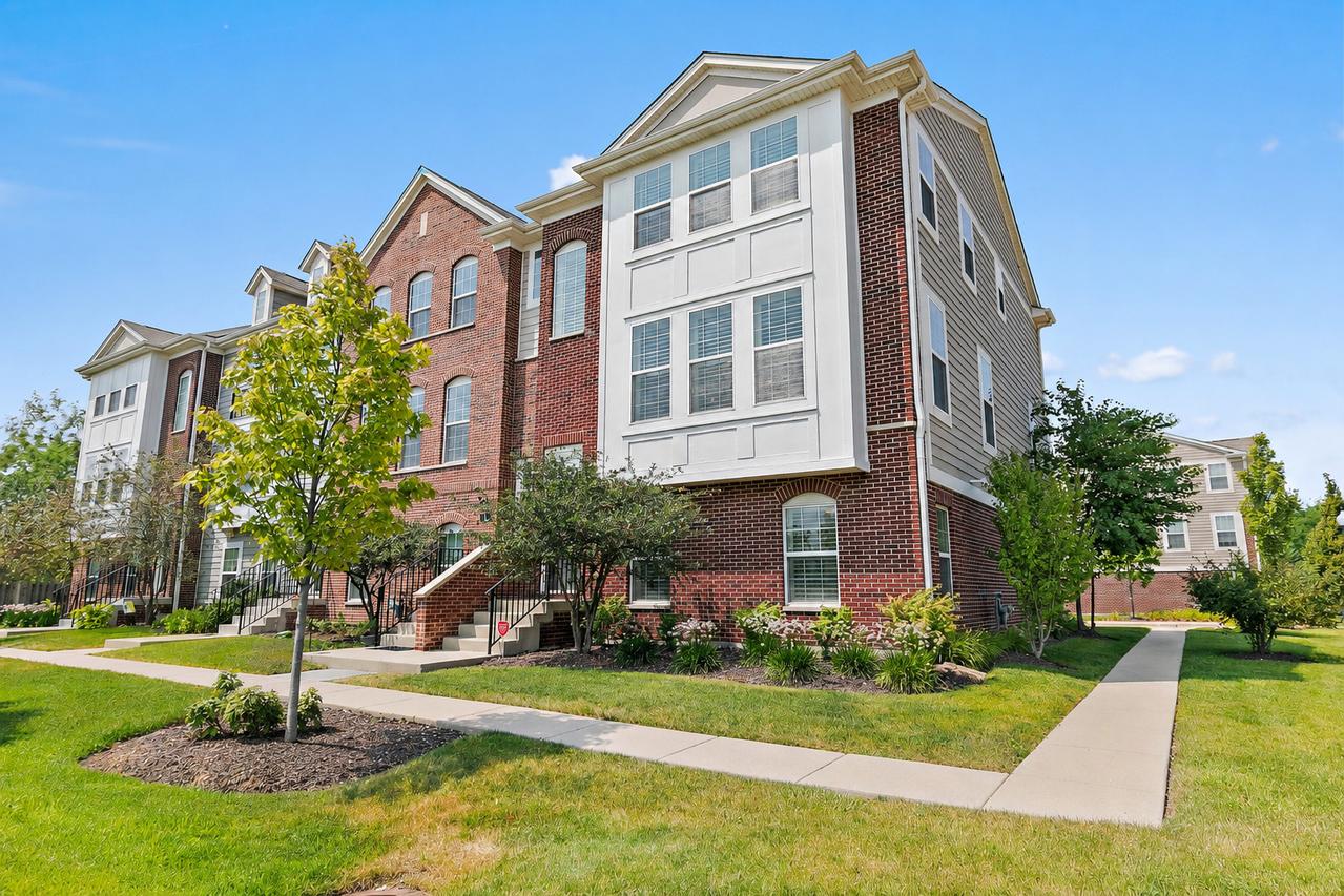 3 Margaret Ct., Schaumburg, IL 60194