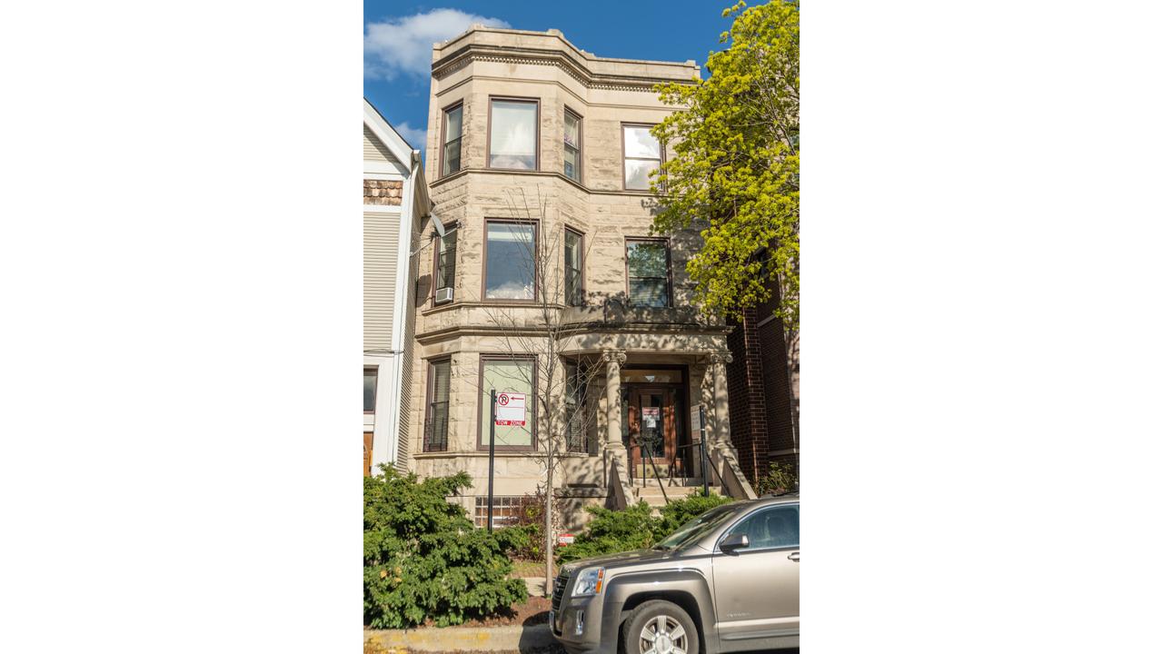 3423 N Seminary St., Chicago, IL 60657