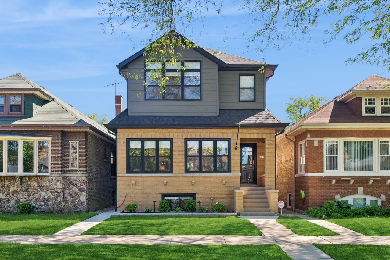5407 W Pensacola Ave., Chicago, IL 60641