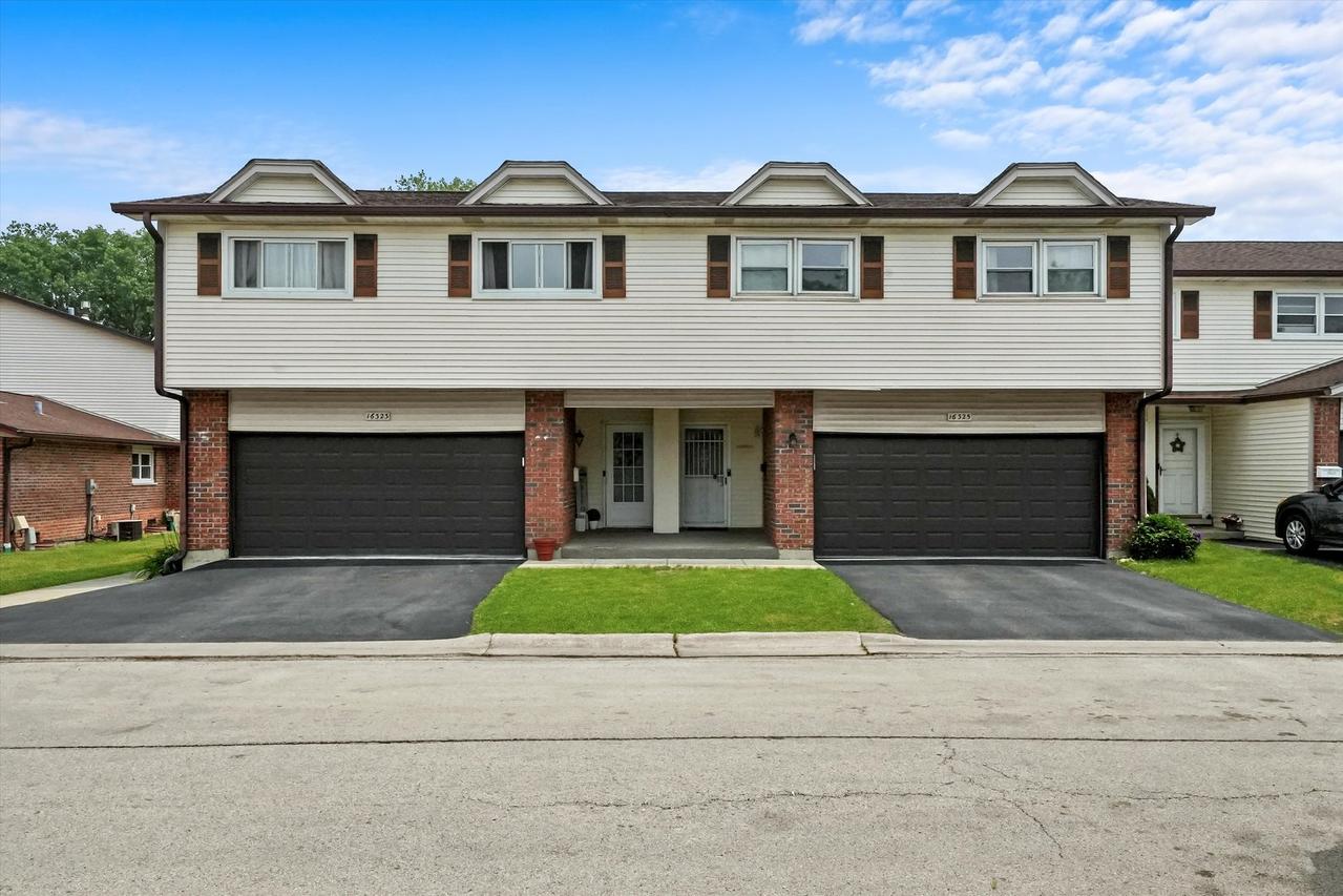16323 Oxford Dr., Tinley Park, IL 60477
