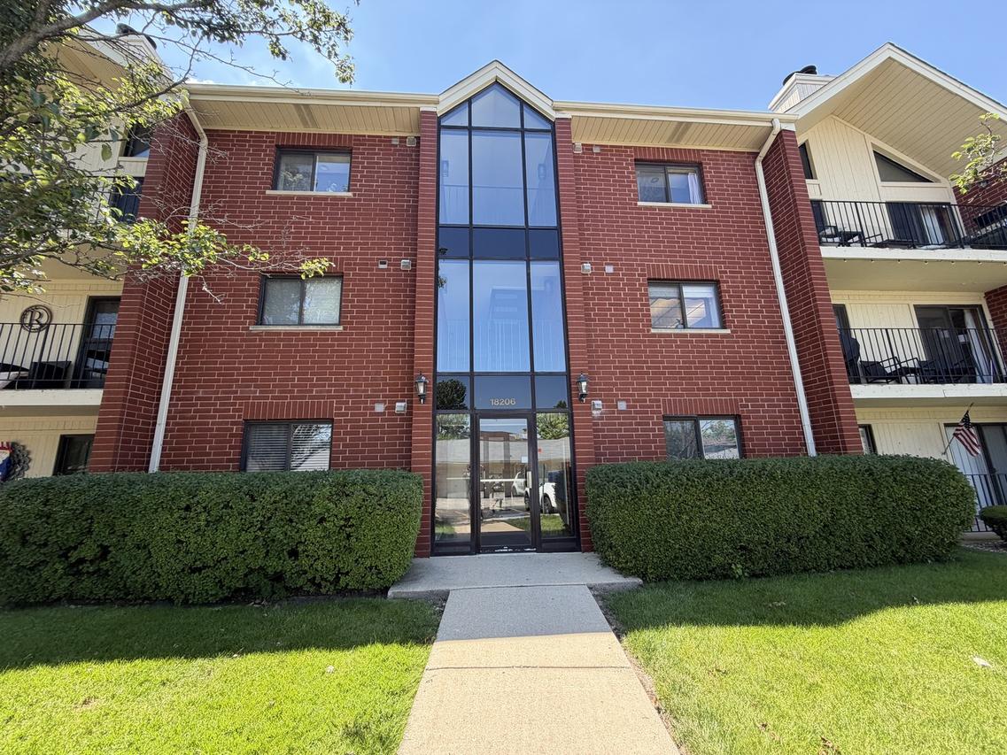 18206 Rita Rd. #3D, Tinley Park, IL 60477