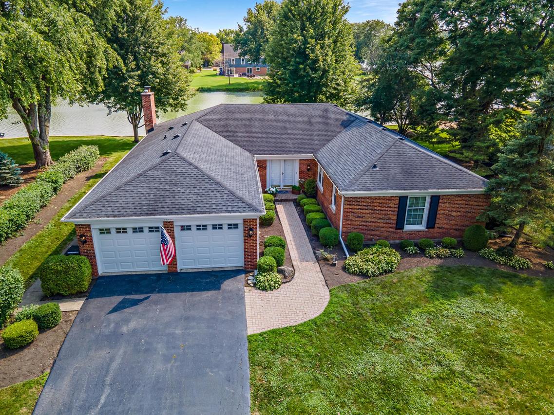 1217 Lake Shore Dr., Barrington, IL 60010