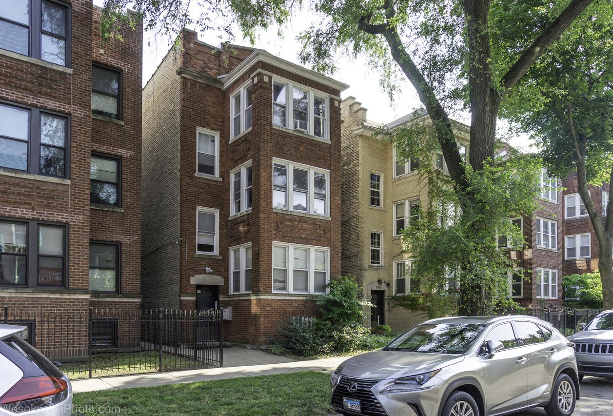 2009 W Birchwood Ave., Chicago, IL 60645
