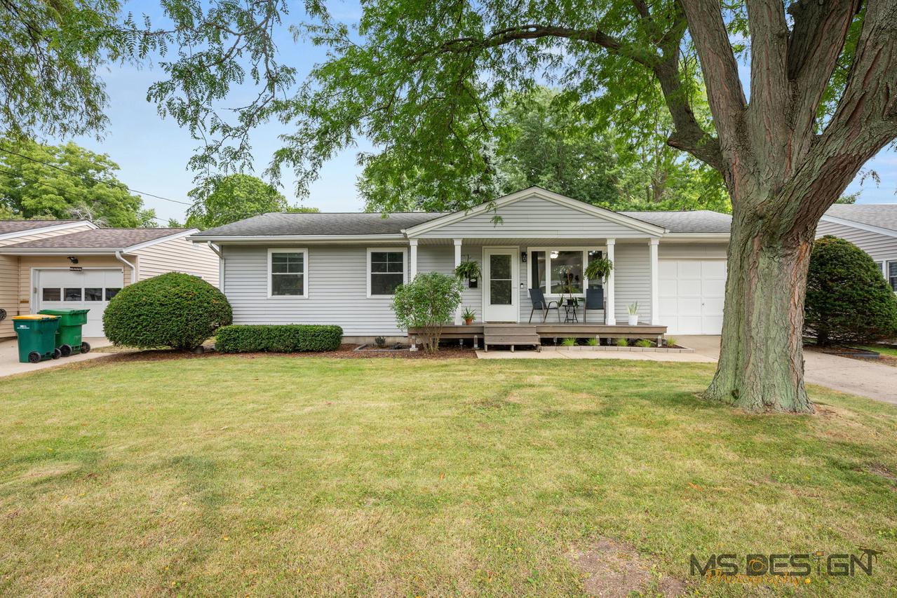 736 Carlson St., Sycamore, IL 60178