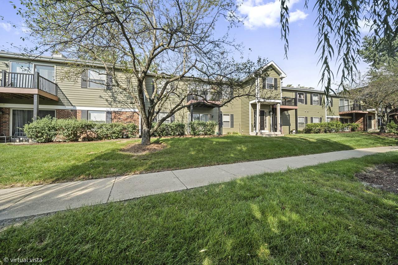 1328 Mc Dowell Rd. #103, Naperville, IL 60563