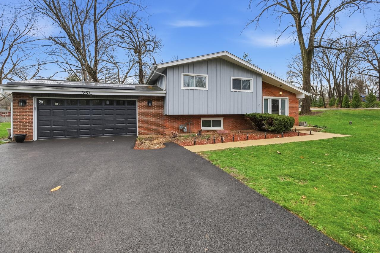 3N539 Woodland Ave., West Chicago, IL 60185