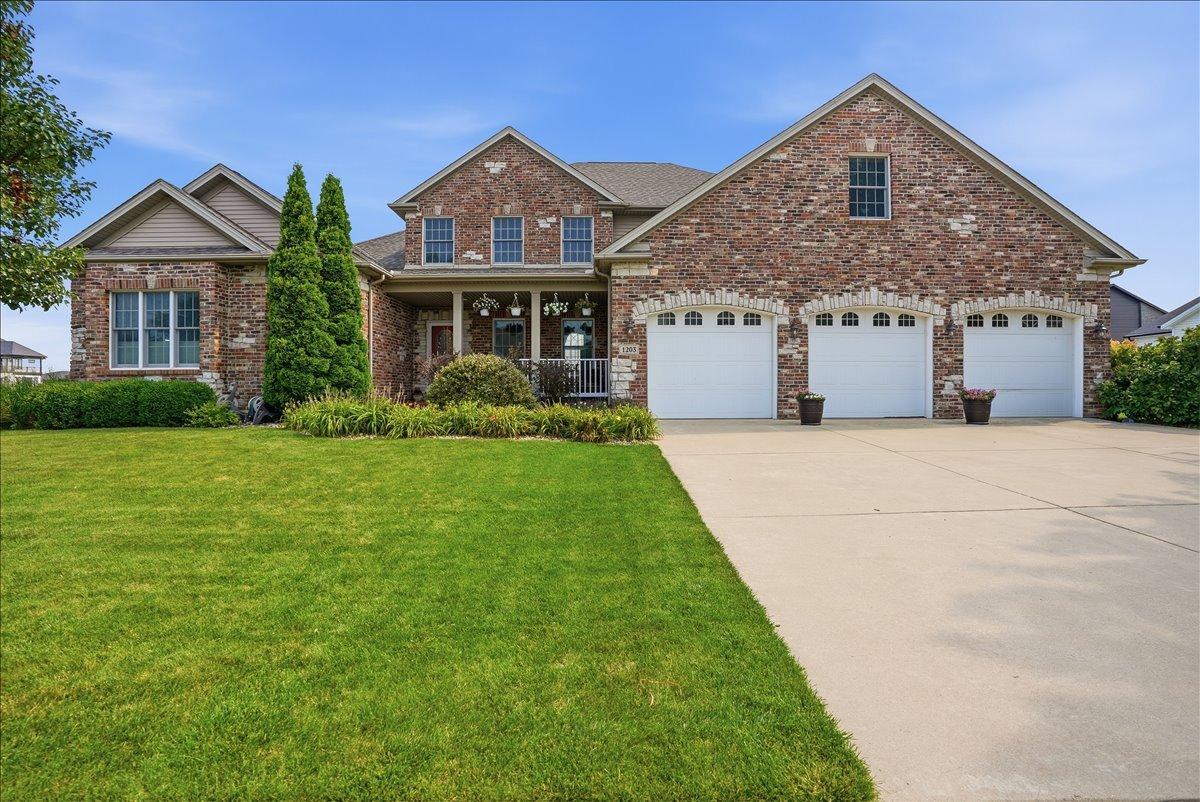 1203 Silver Oak Cir., Normal, IL 61761