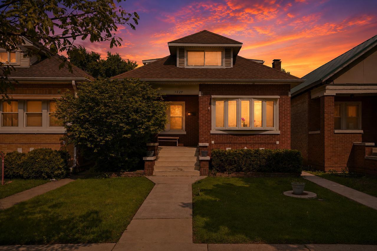 1229 Maple Ave., Berwyn, IL 60402
