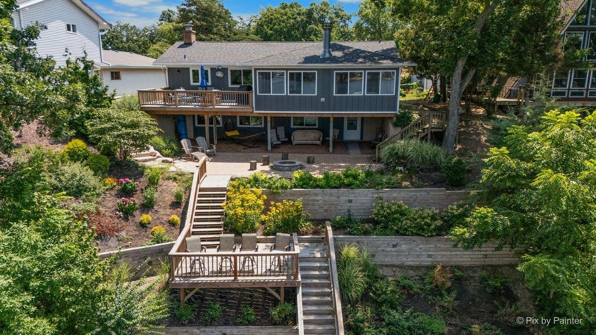 823 Holiday Dr., Lake Holiday, IL 60548