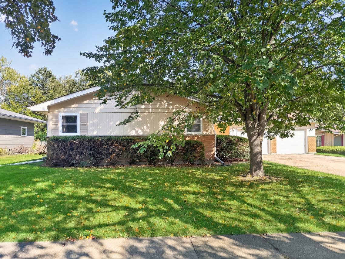1616 Margaret Ln., Dekalb, IL 60115