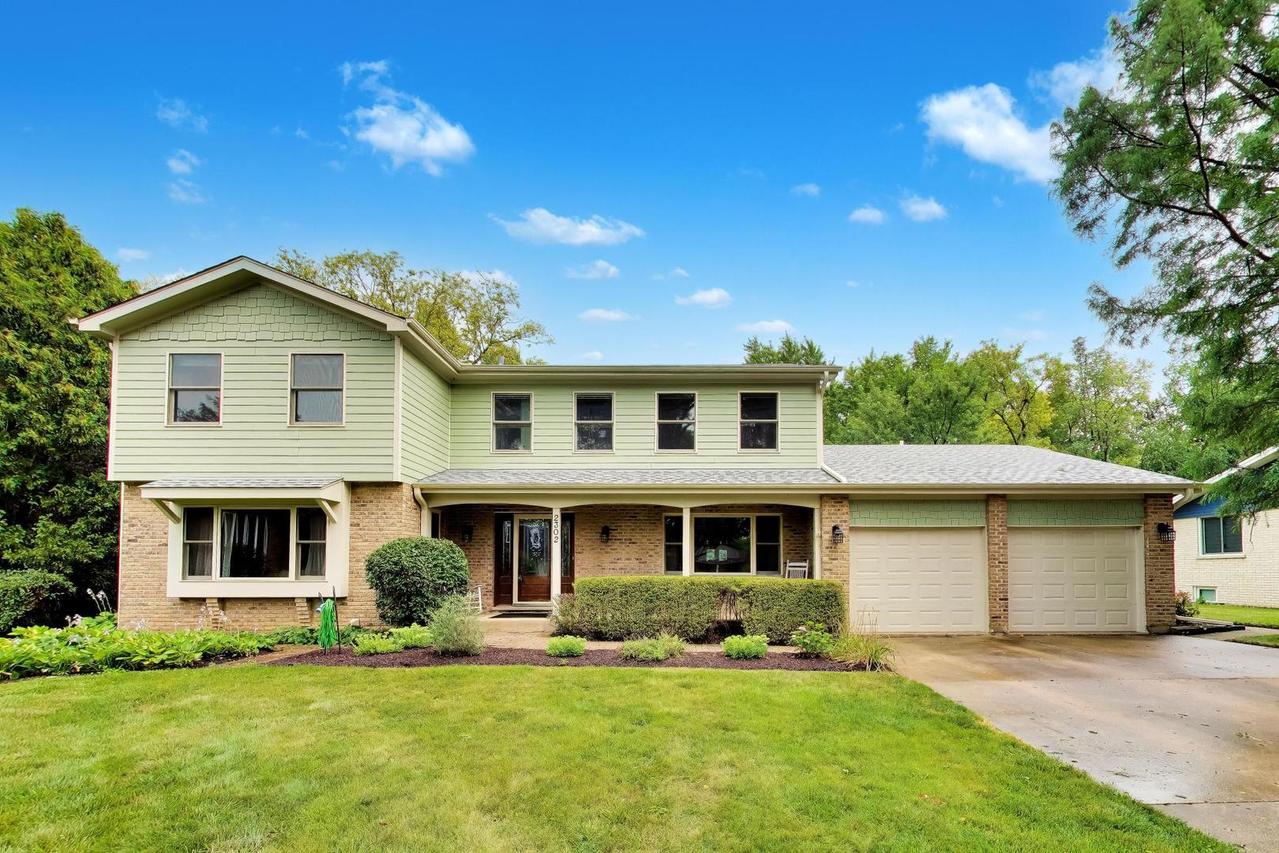 2302 Lisa Ct., Palatine, IL 60067