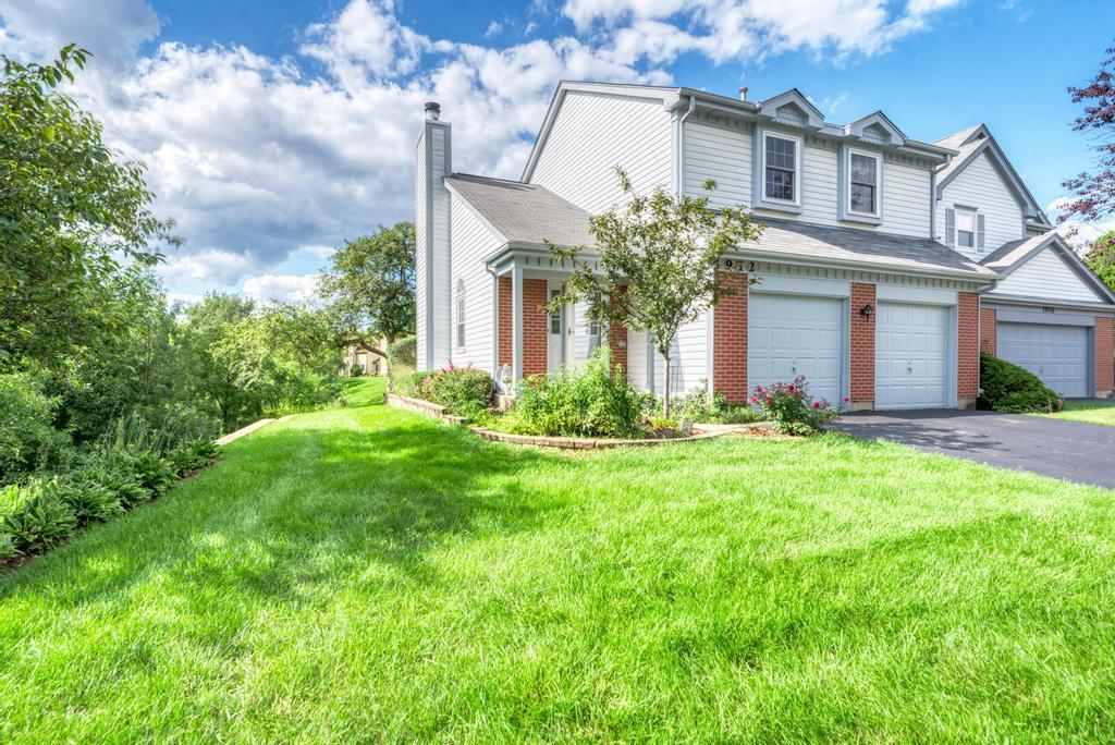 1912 Prentiss Dr., Downers Grove, IL 60516