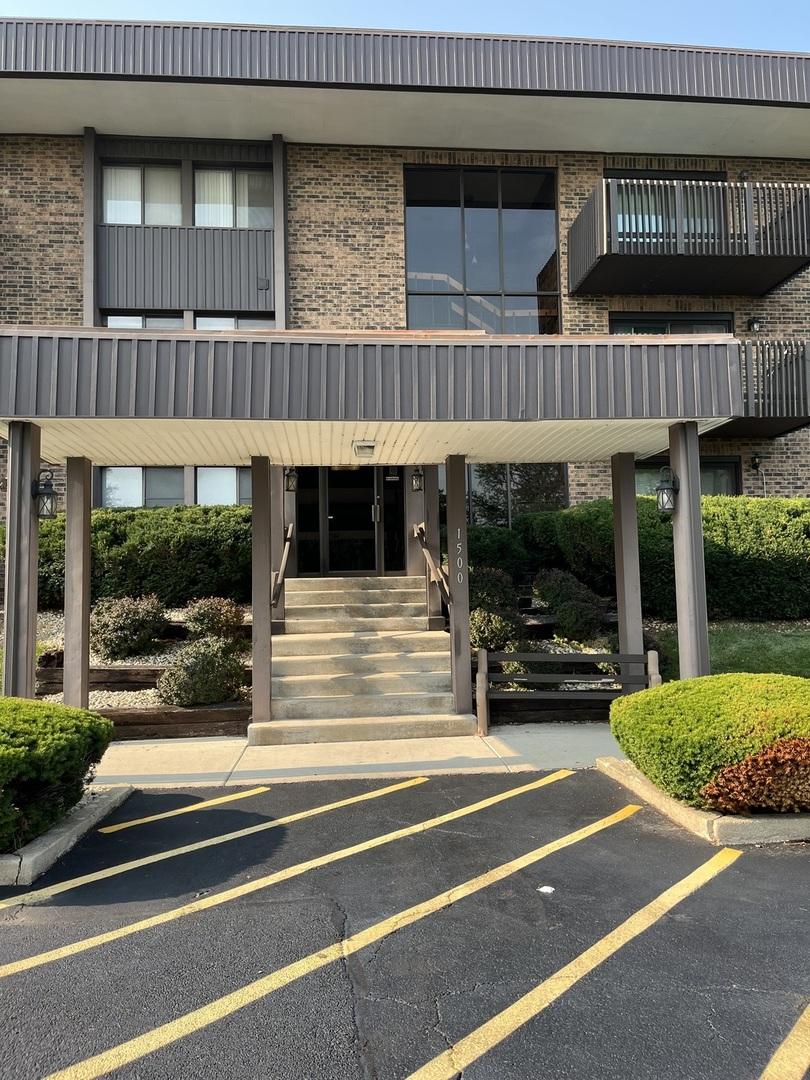 1500 Woodbridge Rd. #1F, Joliet, IL 60436