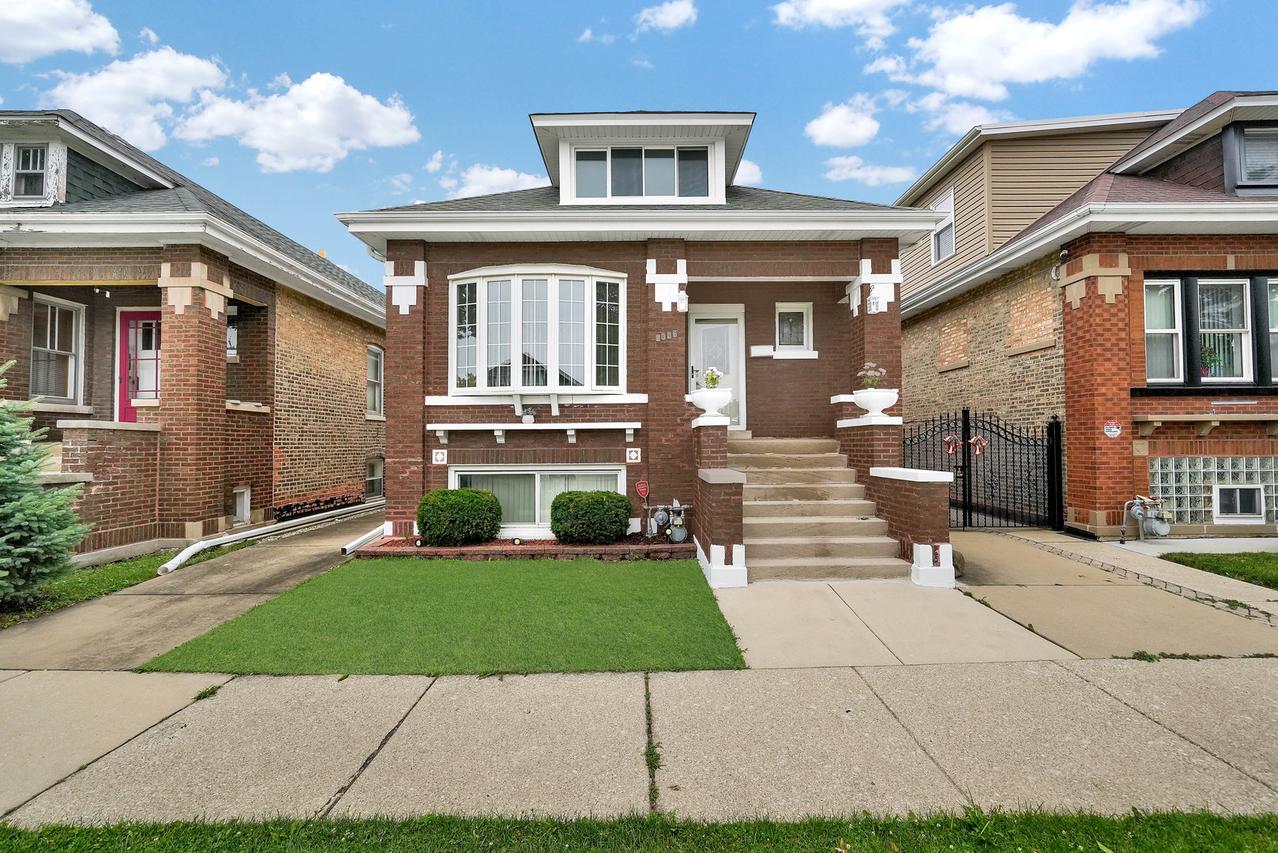 2326 Gunderson Ave., Berwyn, IL 60402
