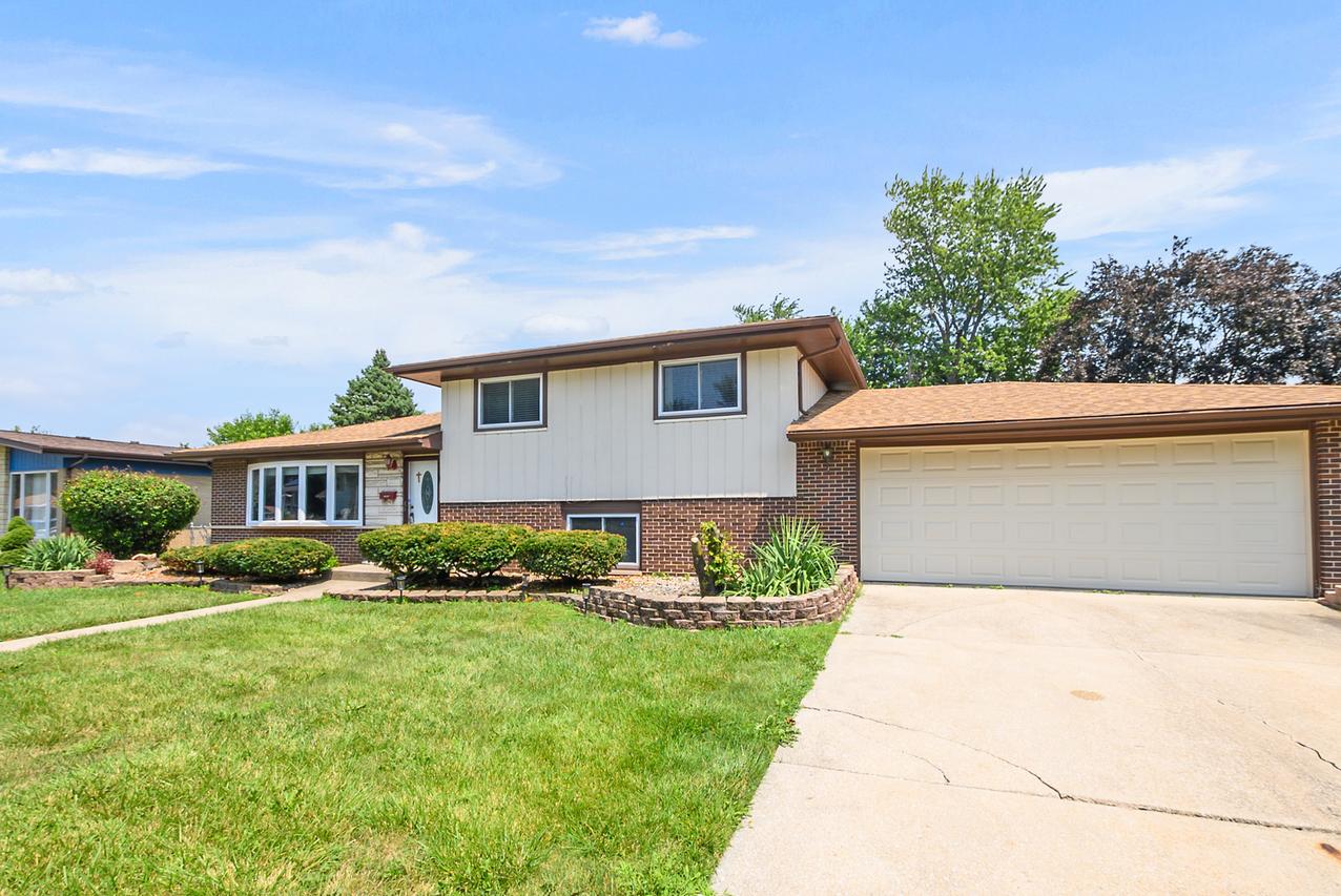 15655 Avalon Ave., South Holland, IL 60473