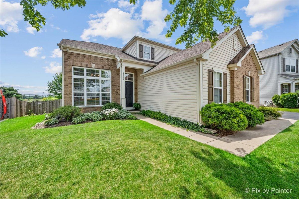 2033 Greenview Dr., Woodstock, IL 60098