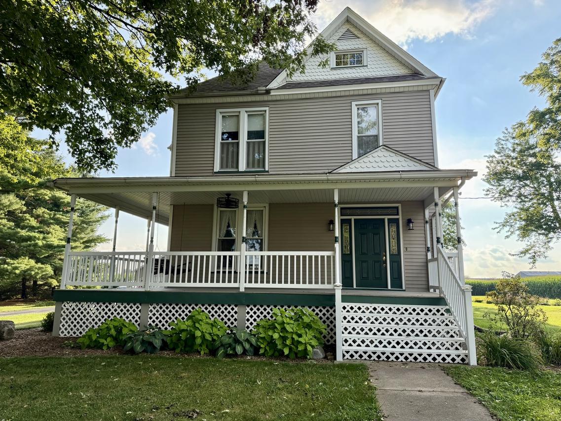 403 S Johnston St., Kenney, IL 61749