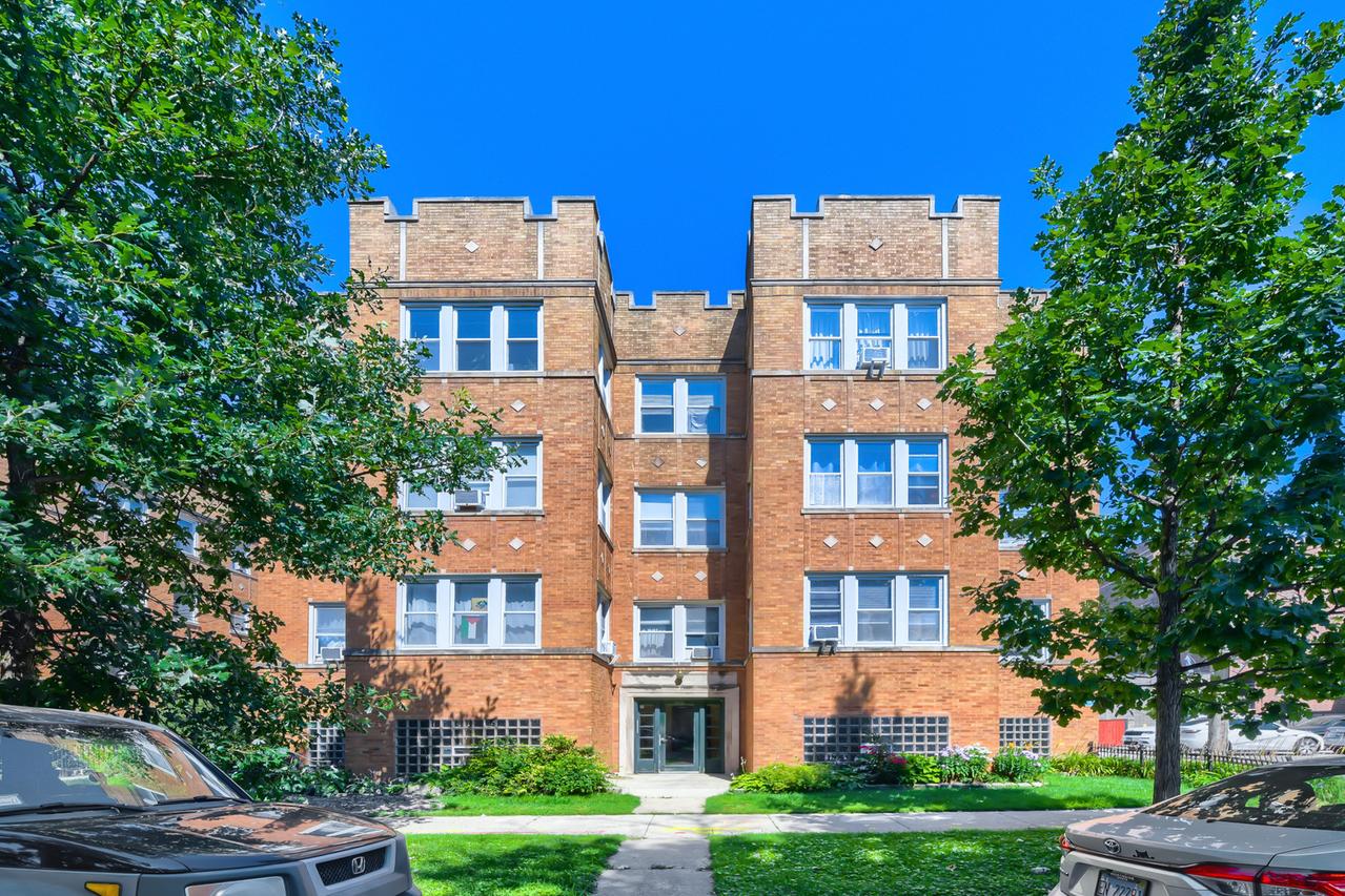 4419 N Whipple St. #3B, Chicago, IL 60625
