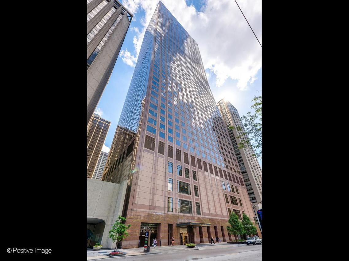 161 E Chicago Ave. #26G, Chicago, IL 60611