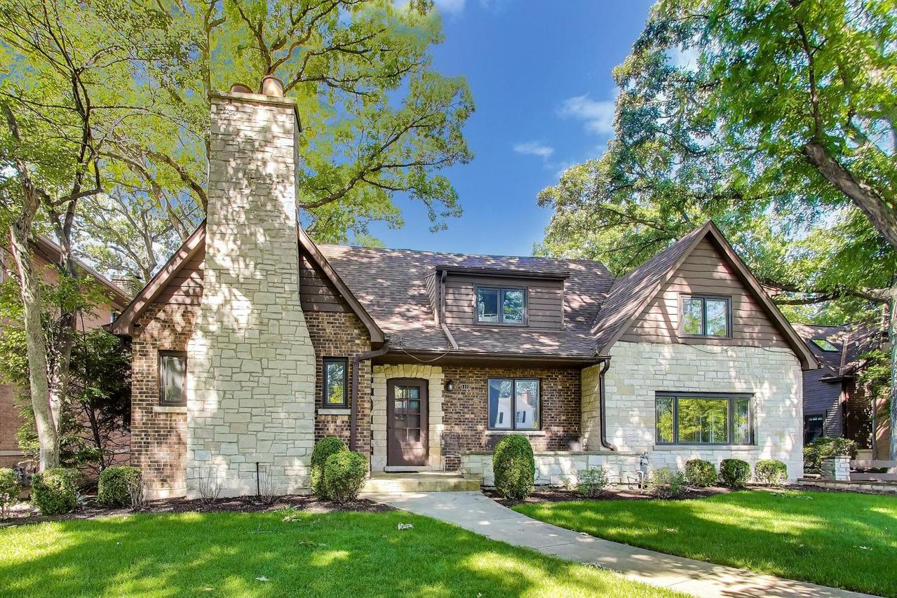 1112 S Home Ave., Park Ridge, IL 60068