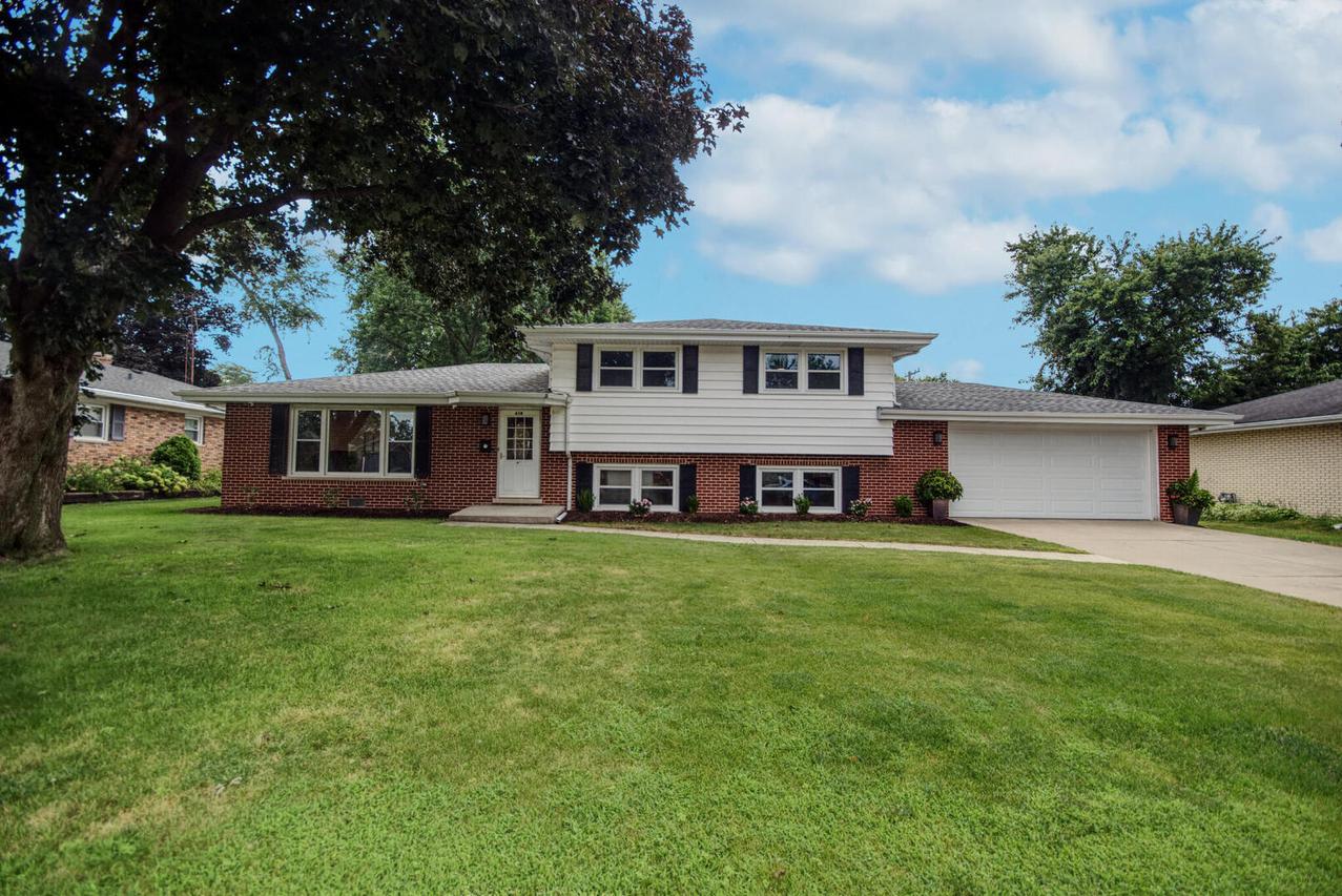614 N Homestead Pl., Joliet, IL 60435