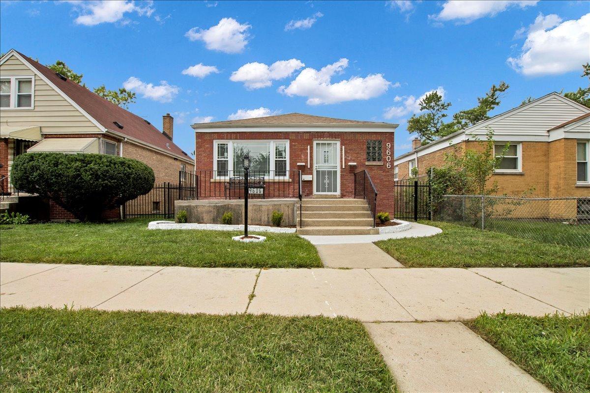 9606 S Eggleston Ave., Chicago, IL 60628